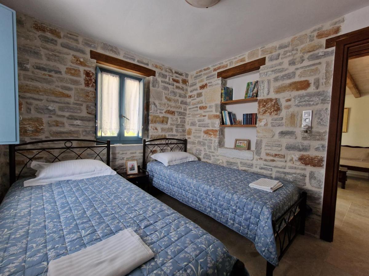 Pyrgos - Traditional House At Kaloxilos, Naxos *