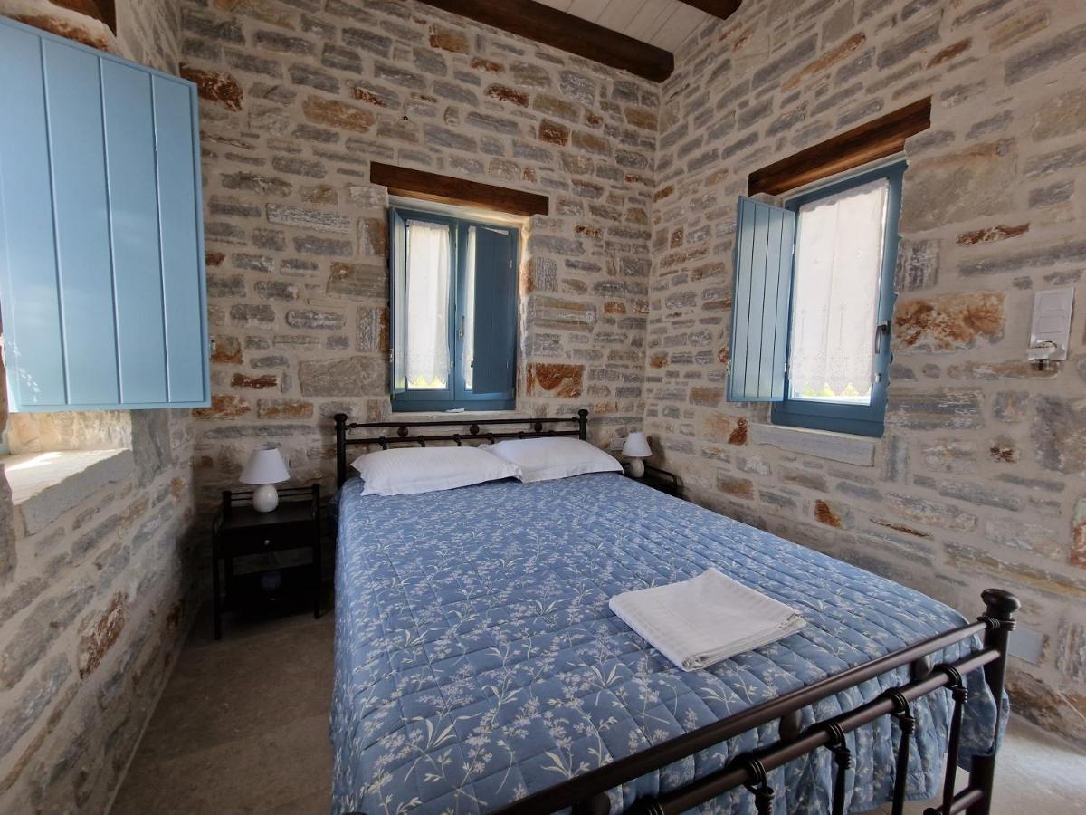 Pyrgos - Traditional House At Kaloxilos, Naxos * Khalkíon